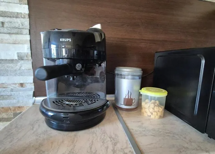 Libell - 3 Bedroom Penthouse Only 700 Meters From Lift Apartment