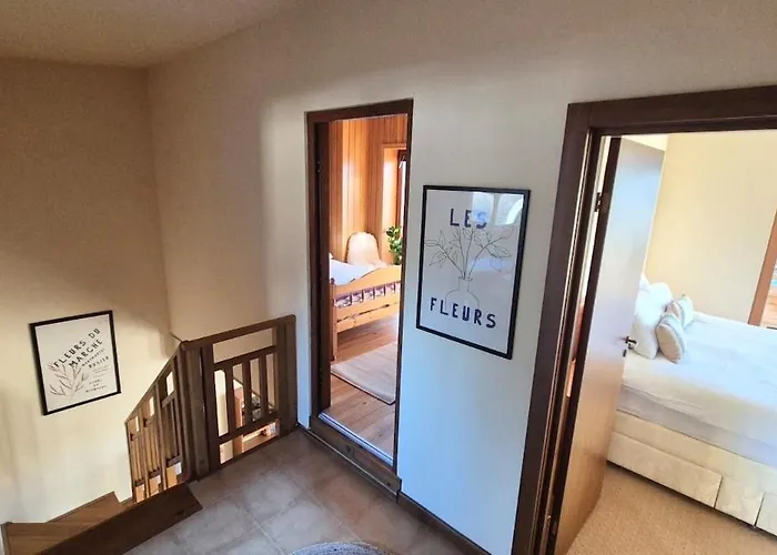 Libell - 3 Bedroom Penthouse Only 700 Meters From Lift Apartment *