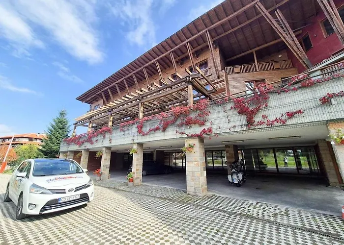Libell - 3 Bedroom Penthouse Only 700 Meters From Lift Apartment Bansko