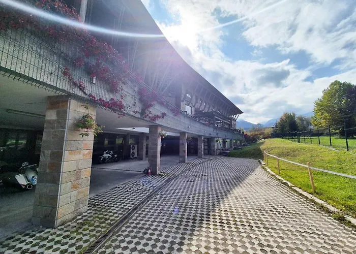 Libell - 3 Bedroom Penthouse Only 700 Meters From Lift *