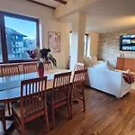 Libell - 3 Bedroom Penthouse Only 700 Meters From Lift 公寓 *