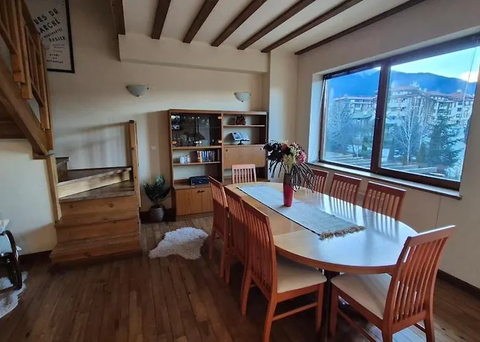 Libell - 3 Bedroom Penthouse Only 700 Meters From Lift Апартамент Банско