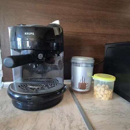 3 Bedroom Penthouse Only 700 Meters From Lift アパート