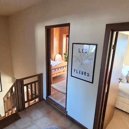 Libell - 3 Bedroom Penthouse Only 700 Meters From Lift 公寓 *