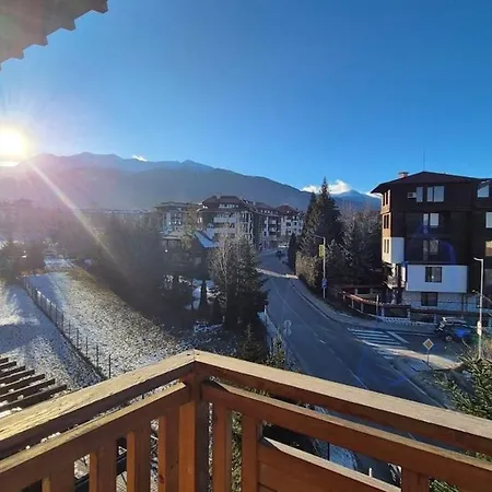 3 Bedroom Penthouse Only 700 Meters From Lift バンスコ