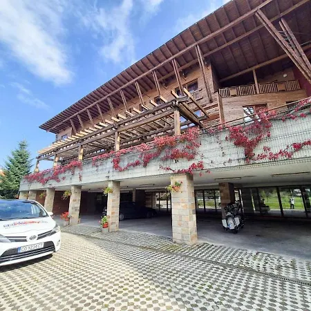 Libell - 3 Bedroom Penthouse Only 700 Meters From Lift Apartment Bansko