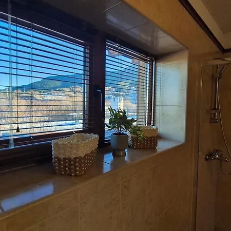 3 Bedroom Penthouse Only 700 Meters From Lift *