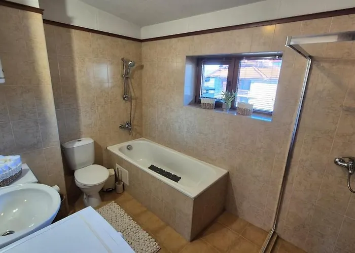 Apartment Libell - 3 Bedroom Penthouse Only 700 Meters From Lift