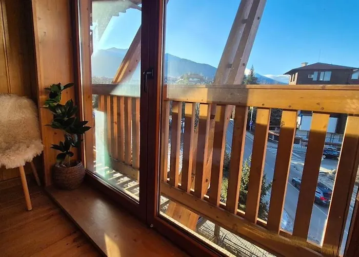 Libell - 3 Bedroom Penthouse Only 700 Meters From Lift Apartment *