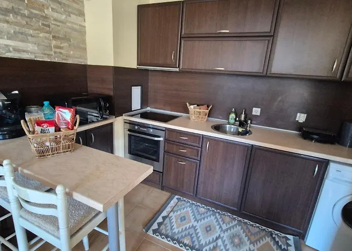 Libell - 3 Bedroom Penthouse Only 700 Meters From Lift 公寓