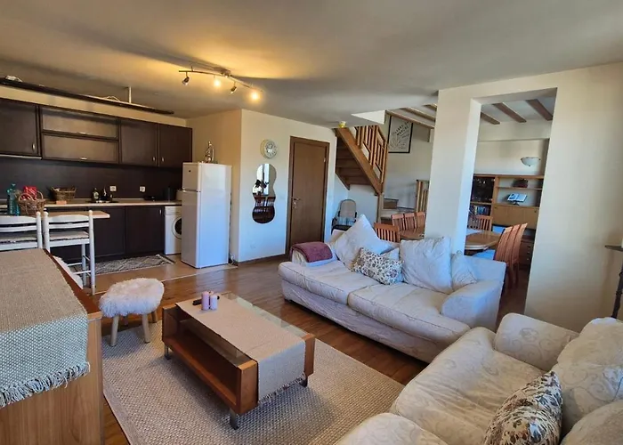 Libell - 3 Bedroom Penthouse Only 700 Meters From Lift Bansko