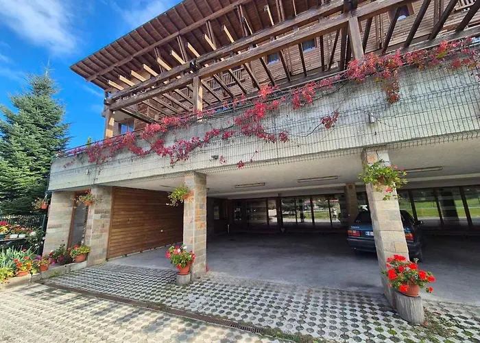 Libell - 3 Bedroom Penthouse Only 700 Meters From Lift 公寓 班斯科